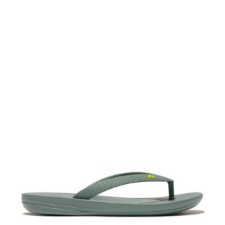 FitFlop 81879KS0F6D8B7GS FitFlop iQUSHION Kid's Ergonomic Flip-Flops - Greystone (FP2-A72)