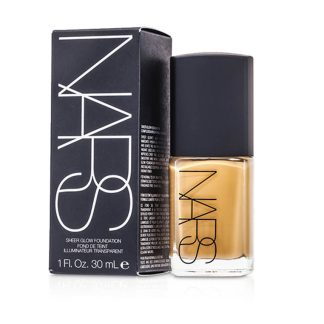 NARS 931A8BE732DC34GS NARS - Sheer Glow Foundation - Stromboli (Medium 3) 30ml/1oz.