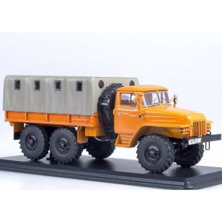 Ural-375D plachta oranžový - SSM Ural-375D - kovový model auta