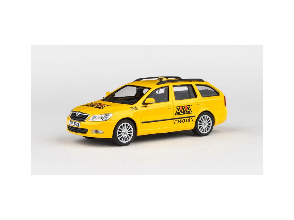 Škoda Octavia II FL Combi 2008 AAA Taxi 1:43 - Abrex Škoda Octavia II FaceLift Combi 2008 AAA Taxi - kovový model auta