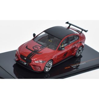Jaguar XE SV Project 8 2017 1:43 - IXO Models Jaguar XESV Project 8 2017 - kovový model auta
