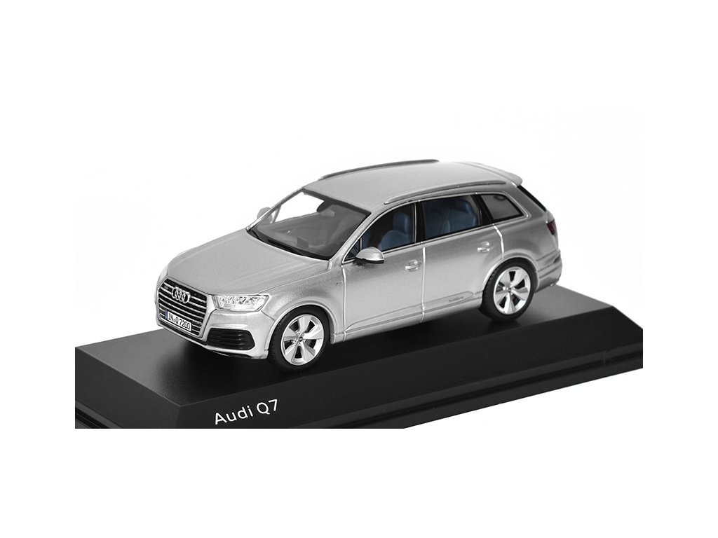 Audi Q7 V8 TDI S-line 2014 1:43 - Spark Model Audi Q7 V8 TDI S-line 2014 - kovový model auta