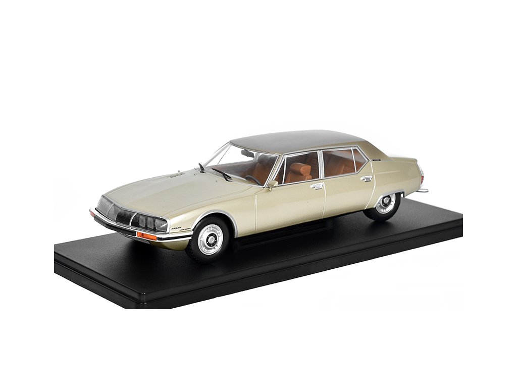 Citroen SM Opera 1971 1:24 Hachette časopis s modelem Citroen SM Opera 1971 - kovový model
