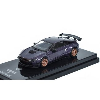 BMW i8 LBWK fiolová 1:64 - PARAGON Models BMW LBWK i8 - kovový model auta 1/64
