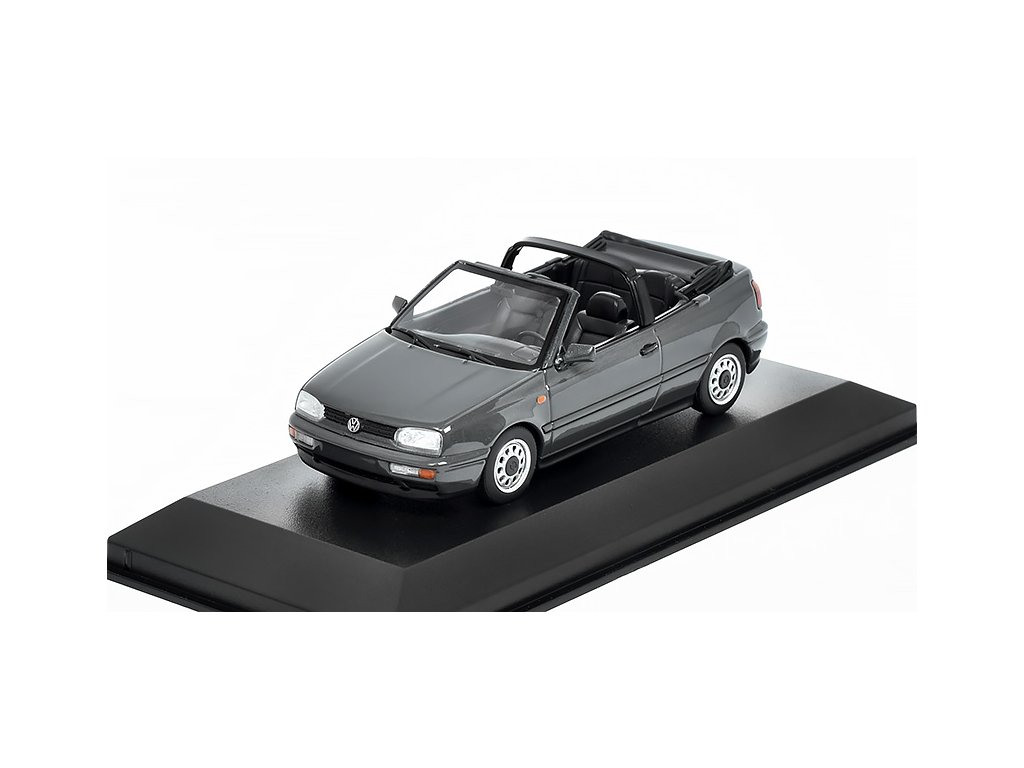 Volkswagen Golf 3 Cabriolet 1997 1:43 - MAXICHAMPS VW Golf III Cabrio 1997 - kovový model auta