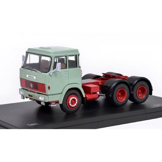 Henschel HS 19 TS zelená 1:43 - IXO Models Henschel HS 19 TS - kovový model auta