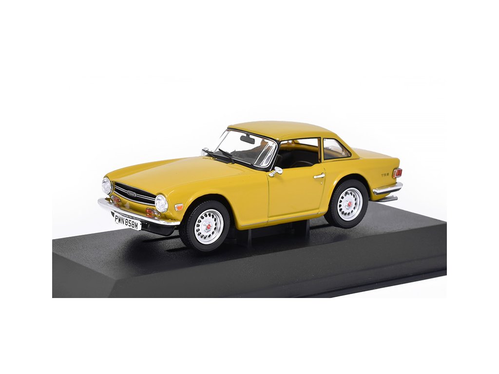 Triumph TR6 RHD 1:43 - CORGI Triumph TR-6 RHD - kovový model auta