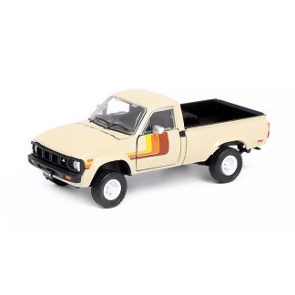 Toyota Hilux 1980 RHD béžová 1:64 - BM Creations Toyota Hilux 1980 Ivory - kovový model auta