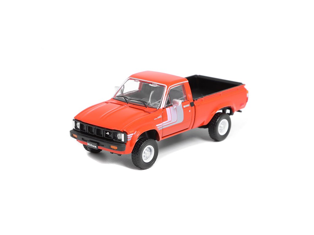 Toyota Hilux n60 Pick-Up 1980 oranžová 1:64 - BM Creations Toyota Hilux N60 Pick Up 1980 - kovový model auta