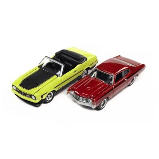 Ford Mustang Convertible žlutý + Chevrolet Chevelle červený 1:64 - Johnny Lightning Sada: Ford Mustang Convertible 1972 + Chevy Chevelle Heavy Chevy 1972 - sběratelský model auta