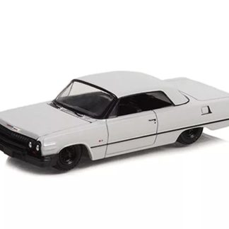Chevrolet Impala Lowrider 1963 bílá 1:64 - GreenLight Chevrolet Impala Lowrider 1963 - kovový model auta 1/64