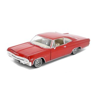 Chevrolet Impala SS 396 1965 červená 1:24 - Welly Chevy Impala SS 396 1965 Low Rider Collection - kovový model auta