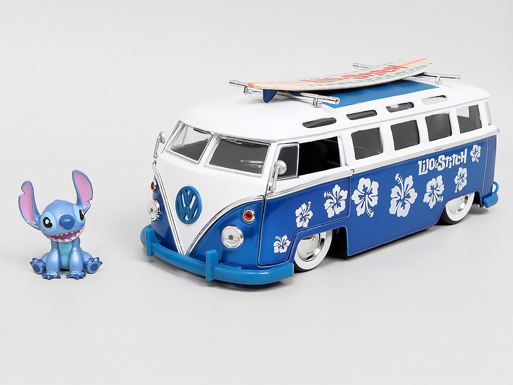 Volkswagen T1 Minibus 1962 s figurkou Stitch 1:24 - Jada Toys VW T1 bus s figurkou z Lilo a Stitch 1/24 - sběratelské autíčko