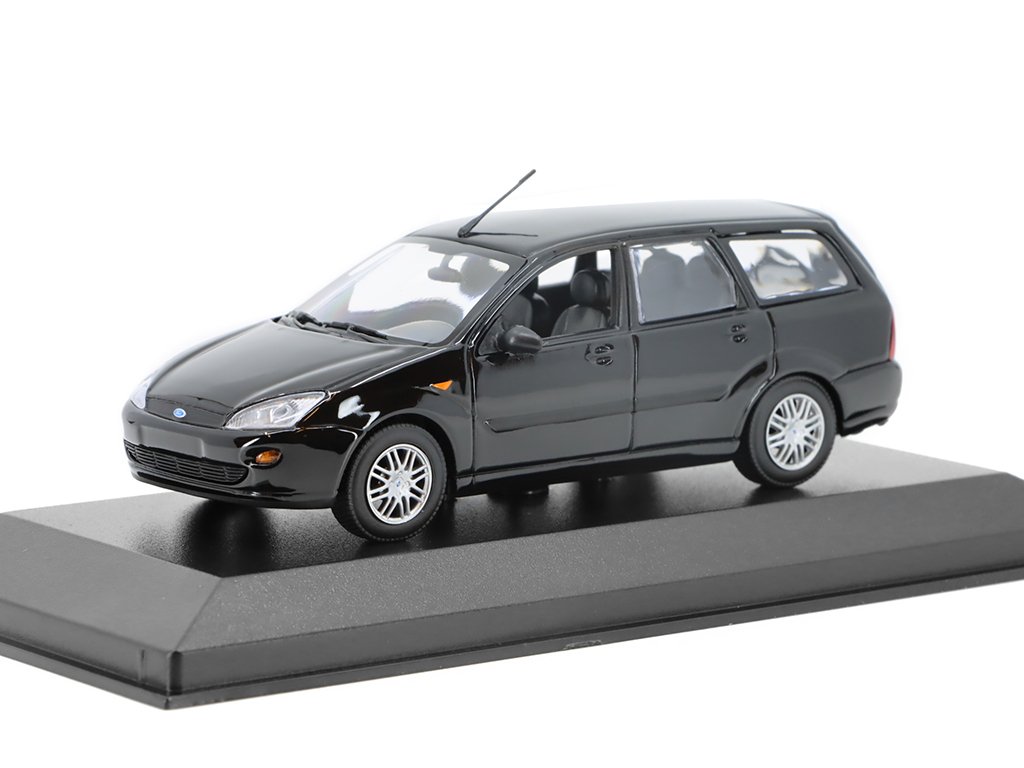 Ford Focus 1998 1:43 - Minichamps Ford Focus - kovový model auta