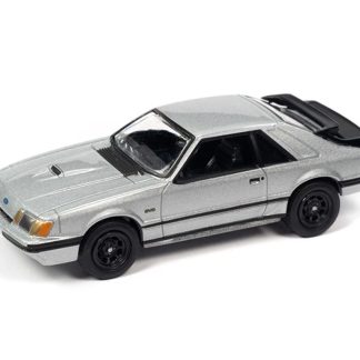 Ford Mustang SVO šedá 1986 1:64 - Johnny Lightning Ford Mustang SVO - sběratelský model autá 1/64