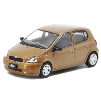 Toyota Yaris / Echo / Vitz 1998 LHD Golden 1:64 - BM Creations Toyota Yaris / Echo / Vitz 1998 - model auta 1/64