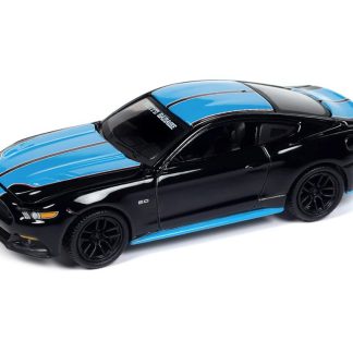 Ford Mustang GT Petty's Garage 2015 1:64 - Auto World Ford Mustang GT - kovový model auta 1/64