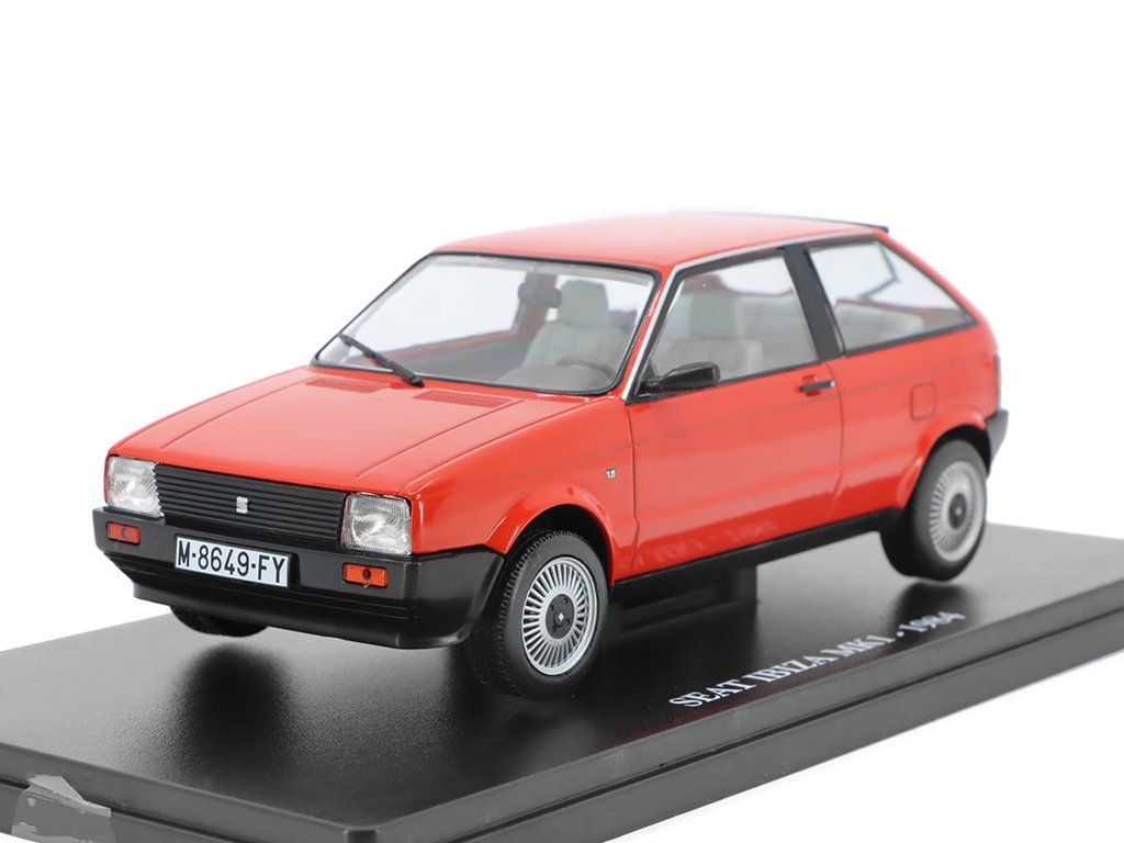 Seat Ibiza MK1 1984 1:24 - Časopis s modelem Seat Ibiza MK 1 - kovový model auta 1/24