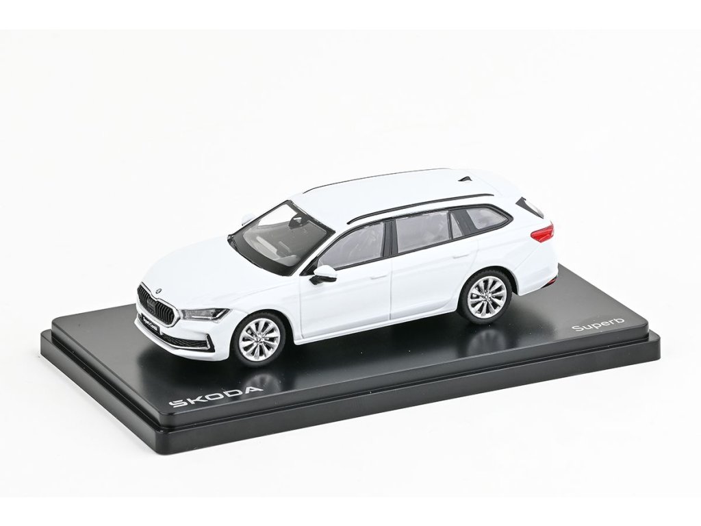 Škoda Superb IV Combi 2023 Bílá Purity 1:43 - Abrex Škoda Superb 4 Combi- kovový model auta 1/43