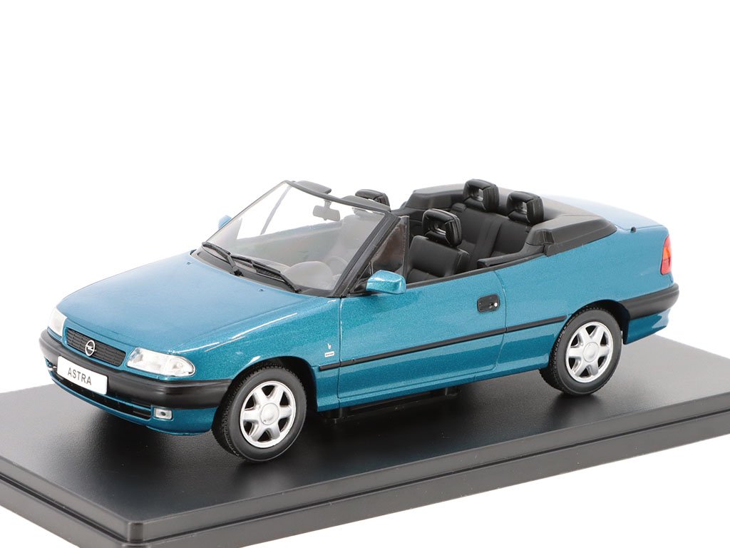Opel Astra F Cabrio 1:24 - WhiteBox Opel Astra F Cabrio - kovový model auta