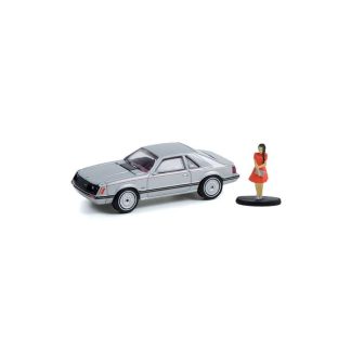 Ford Mustang Coupe Ghia s figurkou ženy 1979 1:64 - GreenLight Ford Mustang Coupe Ghia + figurka - kovový model
