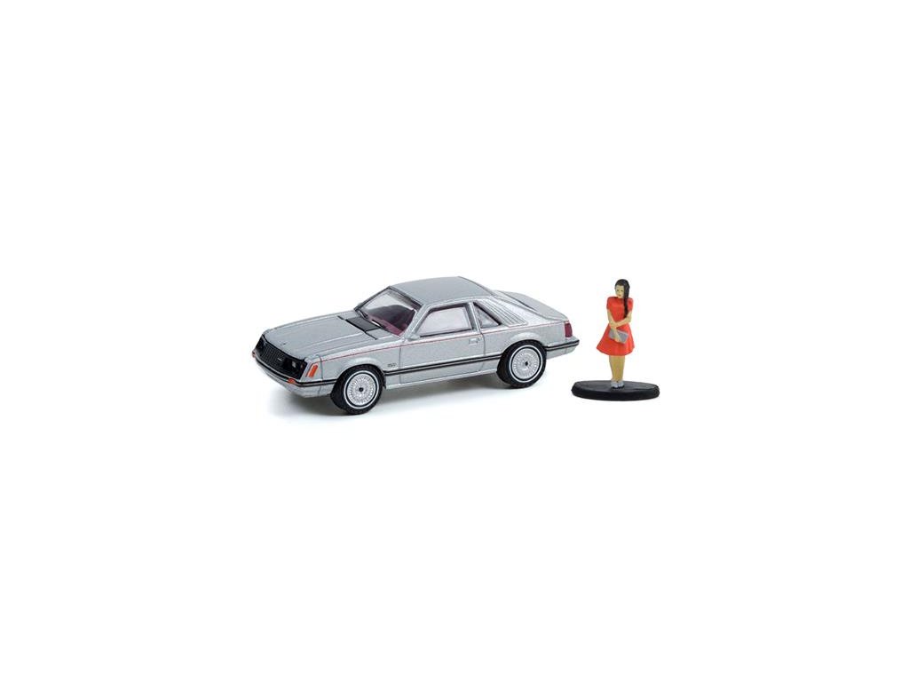 Ford Mustang Coupe Ghia s figurkou ženy 1979 1:64 - GreenLight Ford Mustang Coupe Ghia + figurka - kovový model