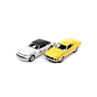 Chevrolet Camaro SS 1967 + Chevrolet Camaro SS 1969 1:64 - Johnny Lightning Chevrolet Camaro SS 1967 & Chevrolet Camaro SS 1969 - sběratelský model auta