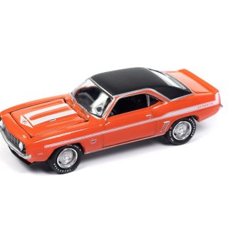 Chevrolet Yenko Camaro 1969 1:64 - Johnny Lightning Chevy Camaro - sběratelský model autá 1/64