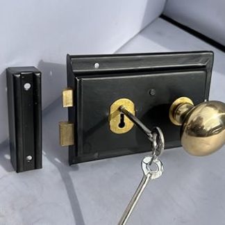 6 x 4 Rim Lock with Knob Set – Secure Key and Locks for External and Internal Doors, Shed and Garden Rim Lock Door Knob Set for Enhanced Home Security - Brass